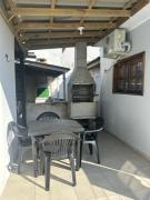 Casa nos fundos a 50 metros do mar!