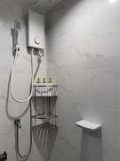 Modern and Cozy Studio Unit with Balcony Near Ayala Center