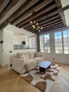 Renovated Studio Centre Paris-24m