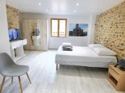 Maison confortable au cœur de Brioude avec parking privé.