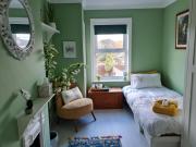 Salisbury Sanctuary nr City w Garden & Parking