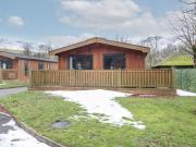 Dovestone Luxury Lodges sleeps 4 - pets welcome