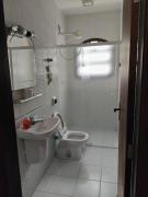 Apartamento a 55 m da praia com piscina e quadra