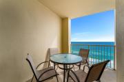 The Perch-Beachfront, gorgeous views, 17th floor!