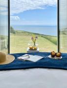 SEA BREEZE - Stunning 6 Bedroom Eco Home with Sea Views
