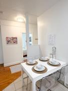 Bright, Modern & Artsy Space