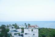 BEACH-FRONT MINI STUDIO NYALI WITH SWIMMING POOl