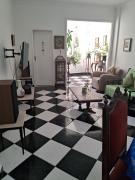 Apartamento e garagem junto à praia, 03 quartos até 06 hóspedes