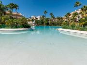 Stunning Frontline Golf Apartment - Pass the Keys