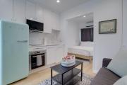Sojourns Eastern Market Carriage House Sleeps 2