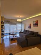 Alo Alo Apartman 1 Alo Alo Apartman 1