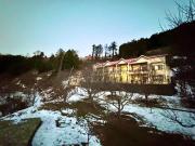 3 Bedroom Villa I Kufri Mansion I Balcony Mountain View I Family Groups & Bonfire I Operated by Exotic Stays 3 Bedroom Villa I Kufri Mansion I Balcony Mountain View I Family Groups & Bonfire I Operated by Exotic Stays