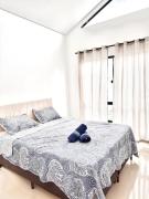 Casa Sofisticada com Piscina