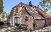 2 Bedroom Cozy Home In Noordscheschut