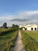 Paradise Resort & Cafe