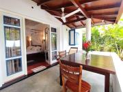 White Villa - Homestay
