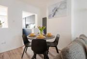 Modern 2 Bed House in Rainham, Kent - Central Location Modern 2 Bed House in Rainham, Kent - Central Location