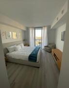 1 Bed & Kitchen at Beachwalk - Pool Gym Beach 22fl