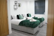 Emerald Luxe Leicester, City Centre Apartment, Sofa Bed, Netflix WiFi , Parking