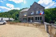 Bright Apartment with Garden in Vresse-sur-Semois, 110 m² Bright Apartment with Garden in Vresse-sur-Semois, 110 m²