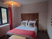 LImpasse 2-6 personnes, spa, cheminée et piscine en été