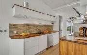 Three-Bedroom Holiday Home In Spottrup