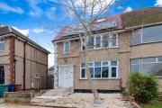 Refurbished and Cosy 3 Bed family home - OX3