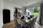 Modern 3 Bedroom House By Tranquil Ventures Short Lets & Serviced Accommodation Botley With Free Parking
