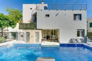 Villa Hedonia with heated pool, Diklo