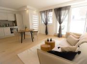 Cozy Central Apartment with Wooden Accents & Terrace l JOS16