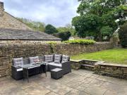 Poplar Farm Barn - Spring Functions Events Welcome - Pass the Keys Poplar Farm Barn - Spring Functions Events Welcome - Pass the Keys