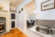 Top Kingscote