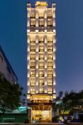 Prague Da Nang Beach Hotel
