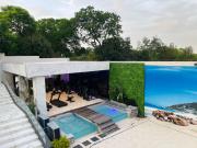 Cleveland Luxury Villa