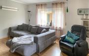 Amazing Apartment In Zweifelscheid