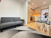 Charming 2-Bed Flat in Elephant Charming 2-Bed Flat in Elephant