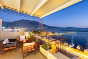 Beachfront Sunny Penthouse - Kalamata SeaBliss