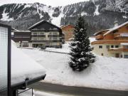 F2 Grand Confort en face du télécabine