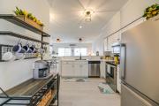 1 Mi to Maryland Beach: Ocean City Retreat w Deck