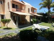 Bungalow Les Banians, front de mer avec piscine