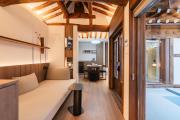 Luxury Hanok Stay Blue Dot