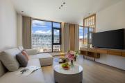 Top Shangri-La
