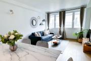 Champs Elysees - Prestige apartment with lift for 5