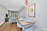 7D Albert St - sleeps 4 guests with parking on request