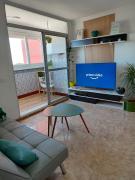 Sea View Apartment - 5 Min Walk to Gibraltar