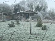 LITTLE ROCK RETREAT Log Cabin with Hot Tub