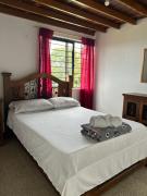 Finca con espectacular zona verde y hermosa vista a la piedra