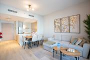 Ferrari World & SeaWorld - Luxe 2BHK Canal View