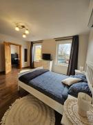 L - city Reina apartments