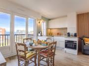 Appartement élégant avec balcon vue mer et parking sécurisé à Cabourg - FR-1-788-50